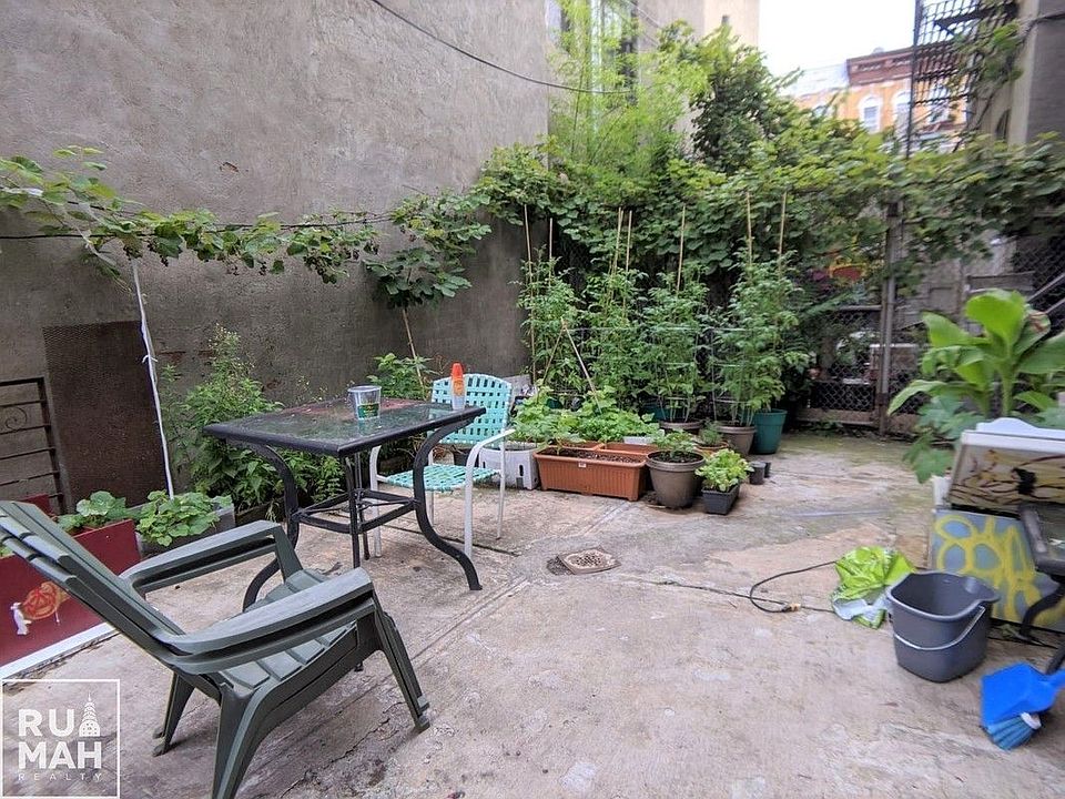 1st image of 295 Throop Ave
