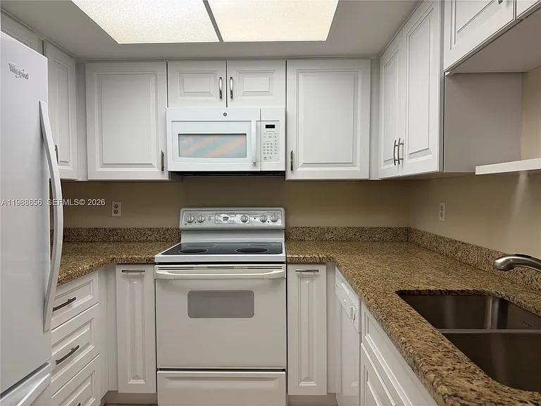 301 SW South River Dr #104 — Photo 6
