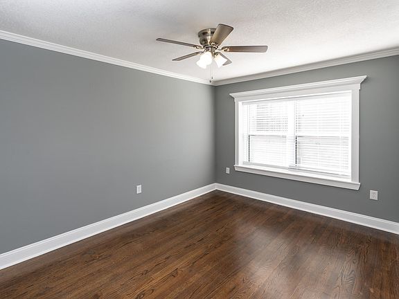 3rd image of 333 W 45th St APT 307