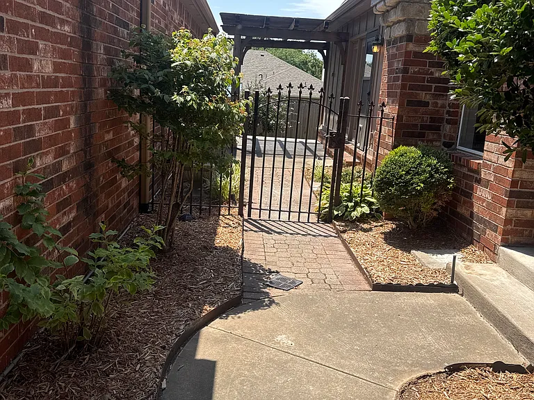 10114 S 77th Pl E — Photo 5