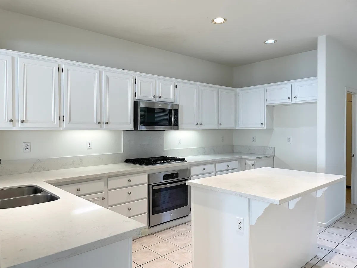 Building Photo - 59 Eaglecreek