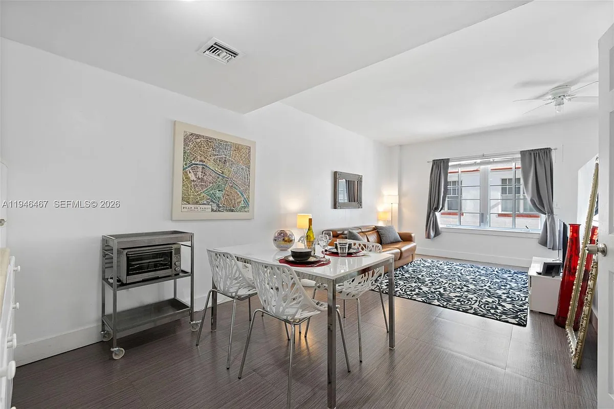 Building Photo - 530 Ocean Dr #108