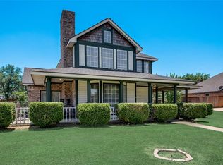 132 Honeysuckle Dr, Justin, TX 76247