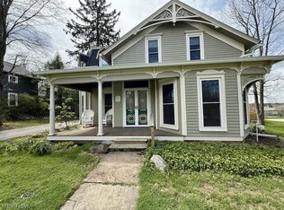 305 North St, Chardon, OH 44024