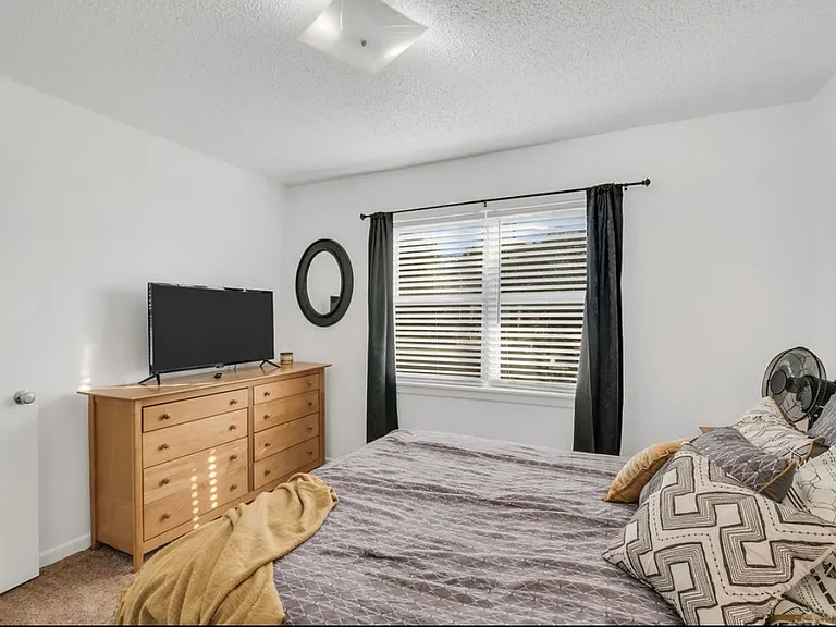 5312 Redbud Ln — Photo 18