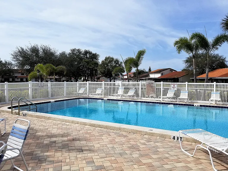 7360 Ulmerton Rd #4D — Photo 3