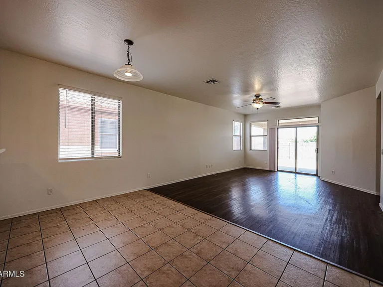 6307 S 69th Gln — Photo 30