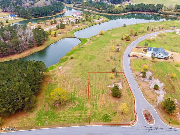 3rd image of 212 W Winding Way