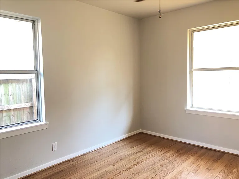 5005 De Milo Dr — Photo 13