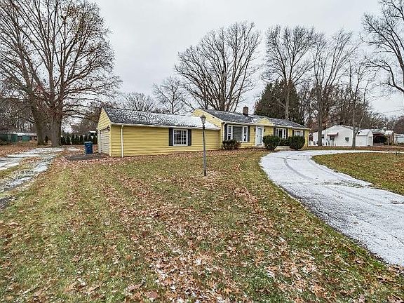 3rd image of 241 Mansell Dr
