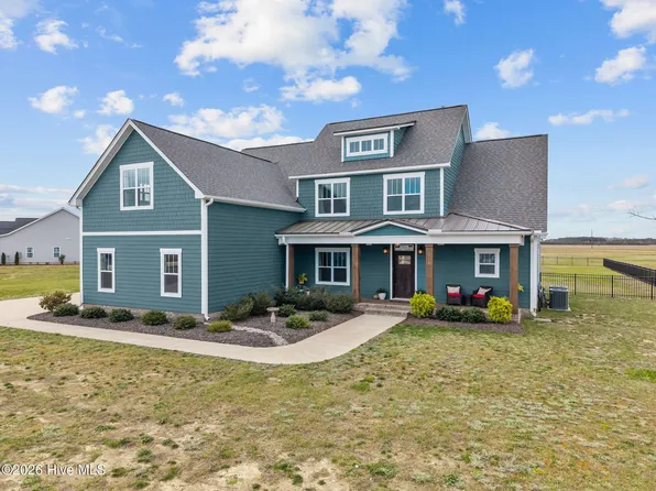 2754 Windflower Lane, Grimesland, NC 27837