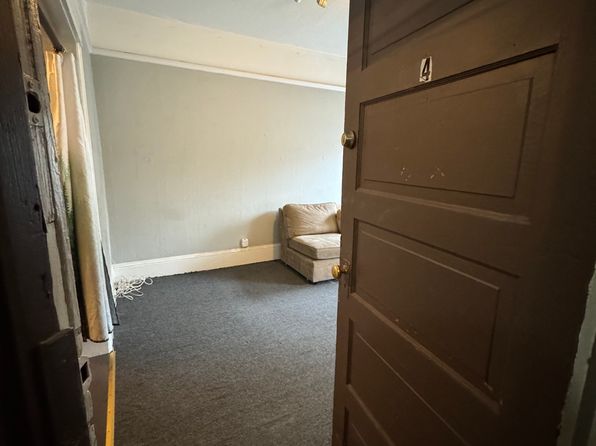 33-1717 W Burnside St #4