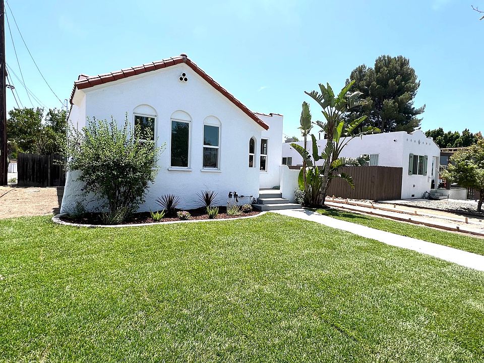 1st image of 212 W Santa Anita Ave