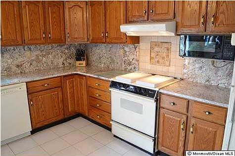 5th image of 3445 Bergen Ave