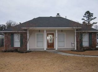 13615 Prairie Ln, Walker, LA 70785