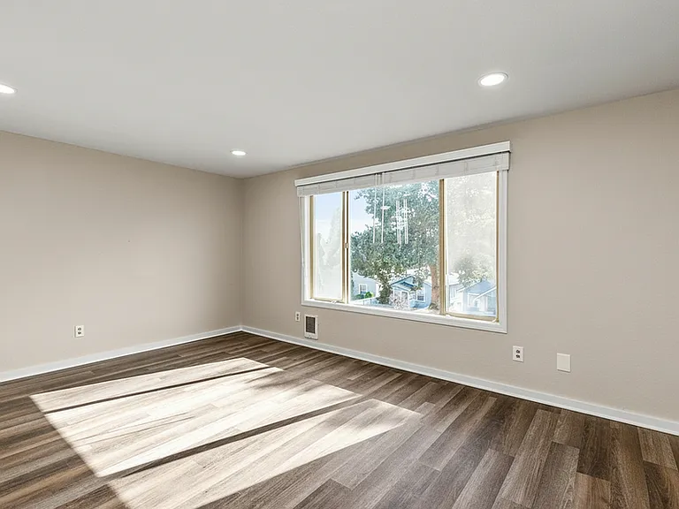 3618 Lombard Ave #202 — Photo 16