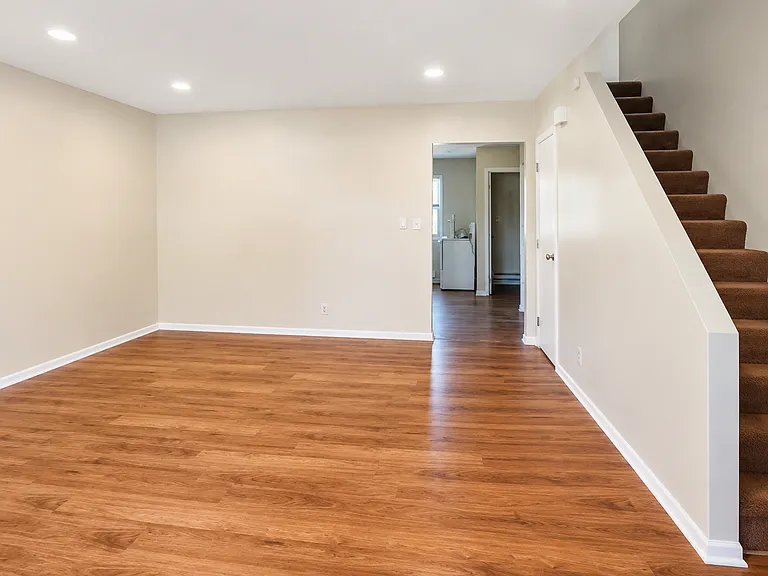 1831 Mulberry Dr — Photo 6