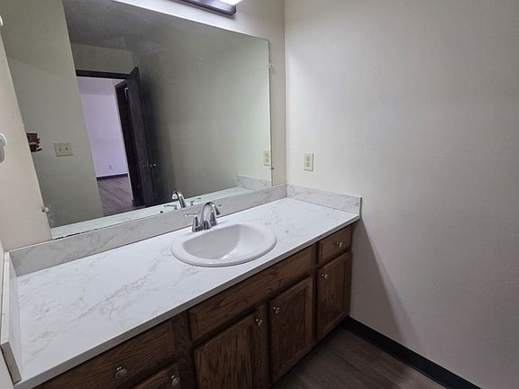 4th image of 187 S National Ave #11