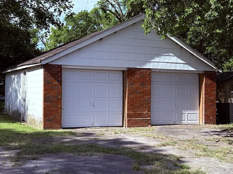 235 Madison Blvd — Photo 27
