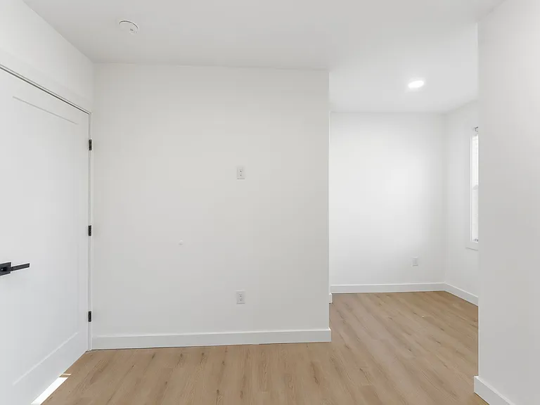 210 Weeden St #9 — Photo 19