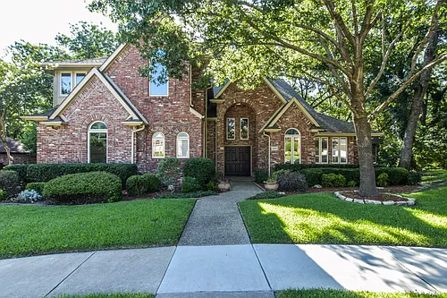 1113 Shady Oaks Cir Photo 1