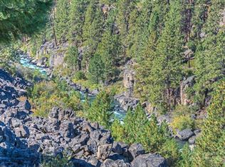 19548 SW Hollygrape St, Bend, OR 97702