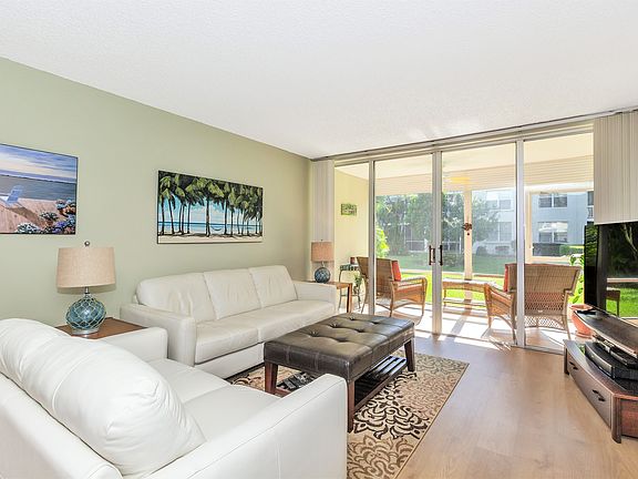 3rd image of 2002 S Federal Hwy APT 106