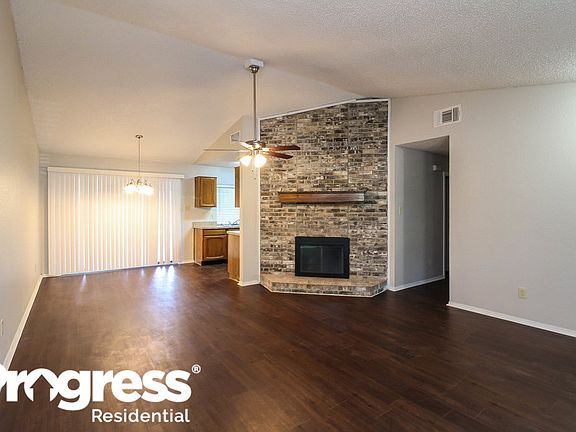 3rd image of 1946 Sage Dr