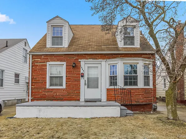1454 Mill St, Lincoln Park, MI 48146