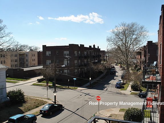 3rd image of 832 Brandon Ave APT B3