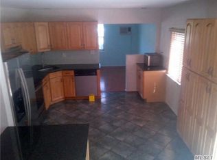 20 Fieldstone Dr, Syosset, NY 11791