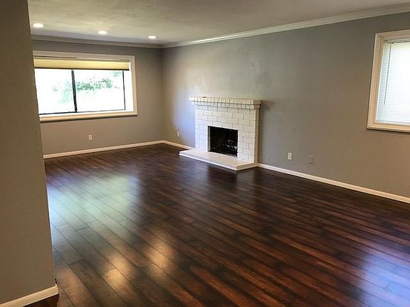 3rd image of 6019 Kerrmoor Dr