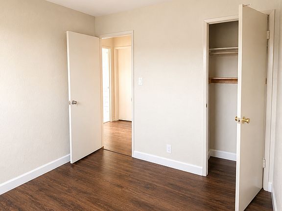 3rd image of 1820 Sherman Dr Room B