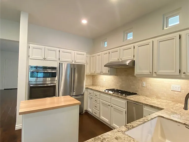 2510 Renata Ct — Photo 10