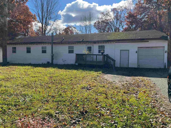 5209 Clark Rd, Midland, MI 48640