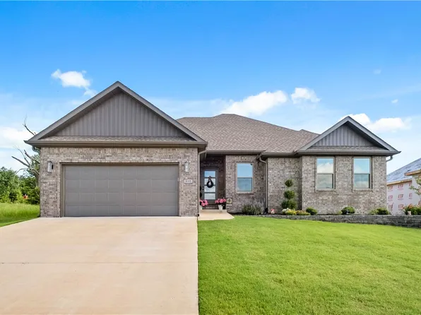 832 Buchanan St, Prairie Grove, AR 72753