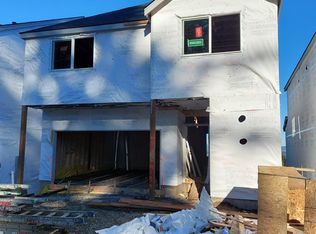 17571 SW Sunview Ln, Beaverton, OR 97007