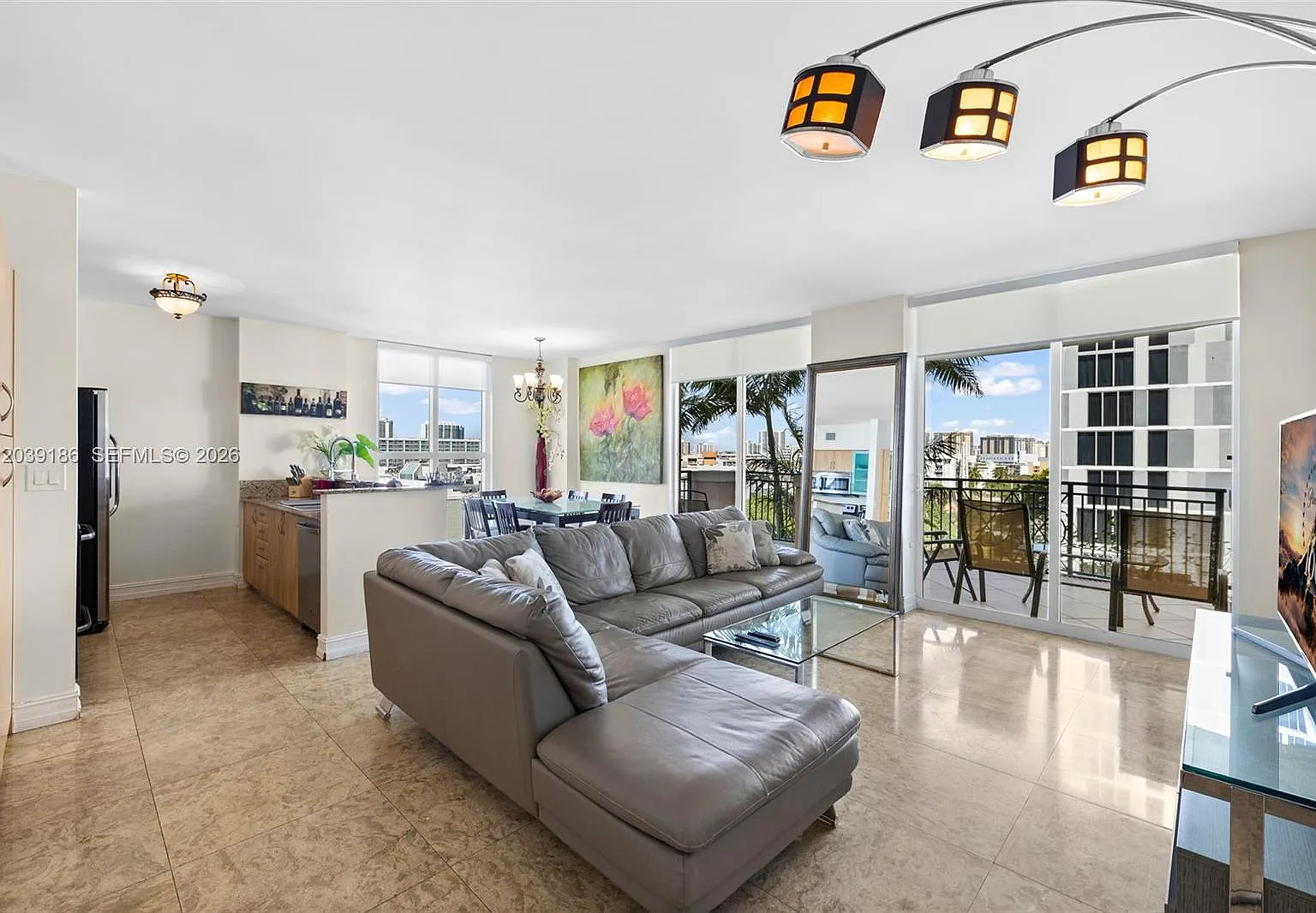 King David Of Sunny Isles — Photo 2