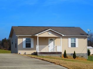 185 Charlie Farmer Dr, Rutledge, TN 37861