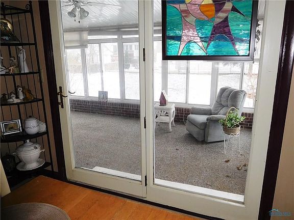 4th image of 2437 Jamestown Dr