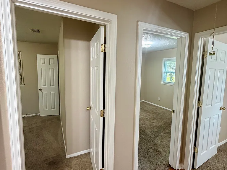 814 Crestwood Ter — Photo 18