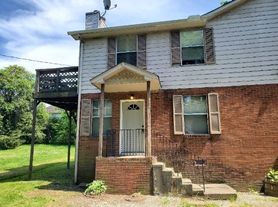 1317 Pierce Rd