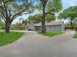 1068 Chimney Rock Rd, Houston, TX 77056