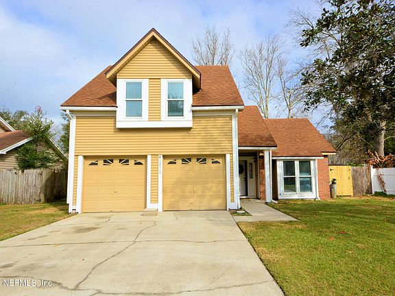 3rd image of 12745 Serenade Cir S