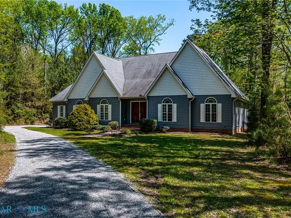 792 Greenwood Beach Rd, Heathsville, VA 22473