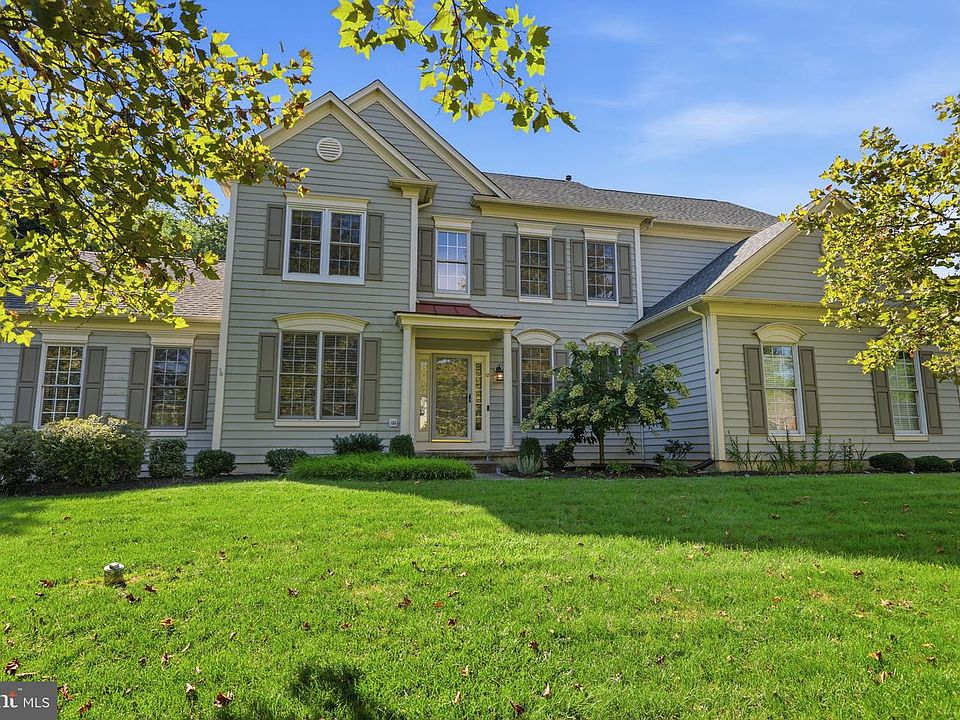 1st image of 12 Manor Rd