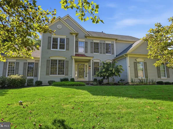 12 Manor Rd, Newtown, PA 18940