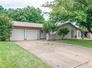 6804 Richardson Dr, Watauga, TX 76148