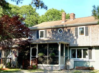 34 Rainbow Ln, Mashpee, MA 02649