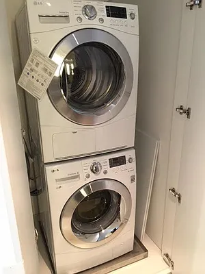 Rented by Century 21 Metropolitan | media 15